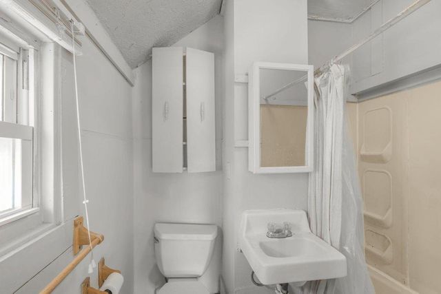 726 30th Avenue N, Minneapolis, MN 55411