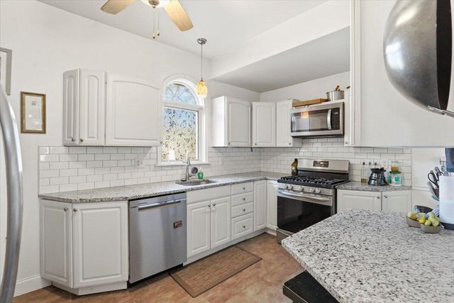 6630 37th AVENUE, Kenosha, WI 53142