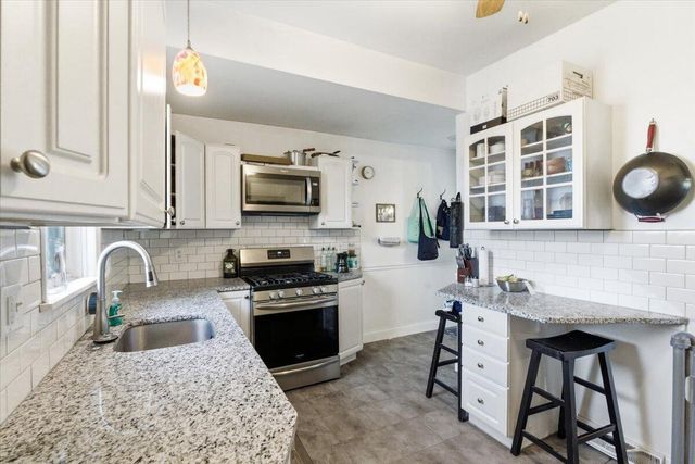 6630 37th AVENUE, Kenosha, WI 53142