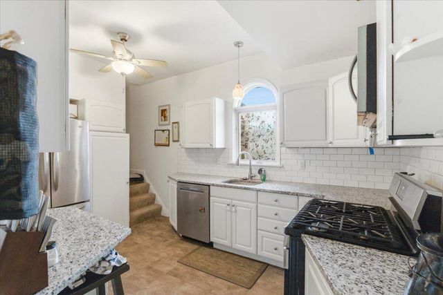 6630 37th AVENUE, Kenosha, WI 53142