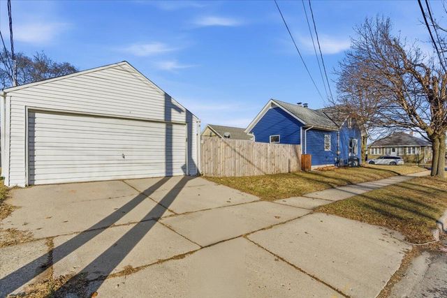 6630 37th AVENUE, Kenosha, WI 53142