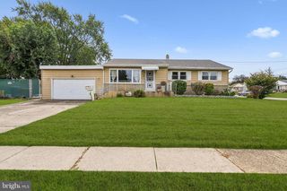 400 PENNINGTON DR, Westampton, NJ 08060