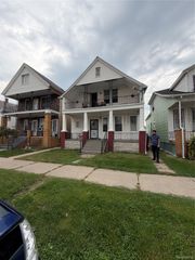2381 Holmes Street, Hamtramck, MI 48212