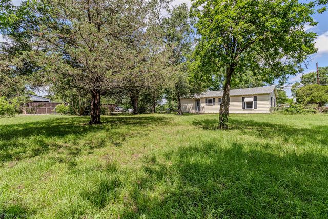 1600 N Frances Street, Terrell, TX 75160