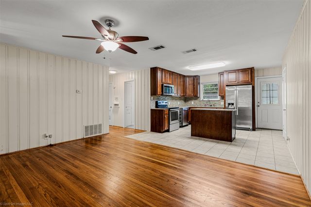1600 N Frances Street, Terrell, TX 75160