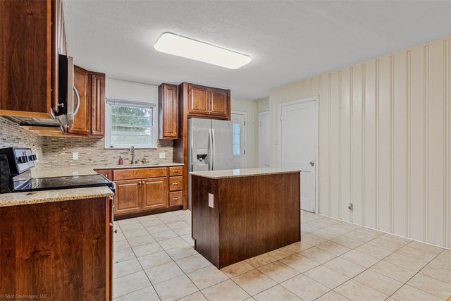 1600 N Frances Street, Terrell, TX 75160