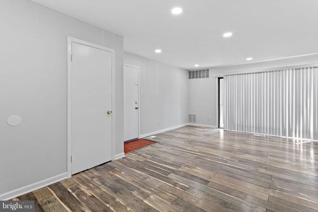 1505 WOODHOLLOW DR, Marlton, NJ 08053