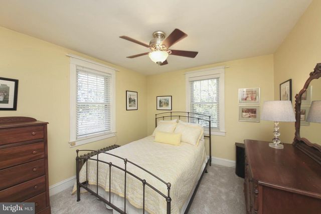 620 S SUMNEYTOWN PIKE, North Wales, PA 19454