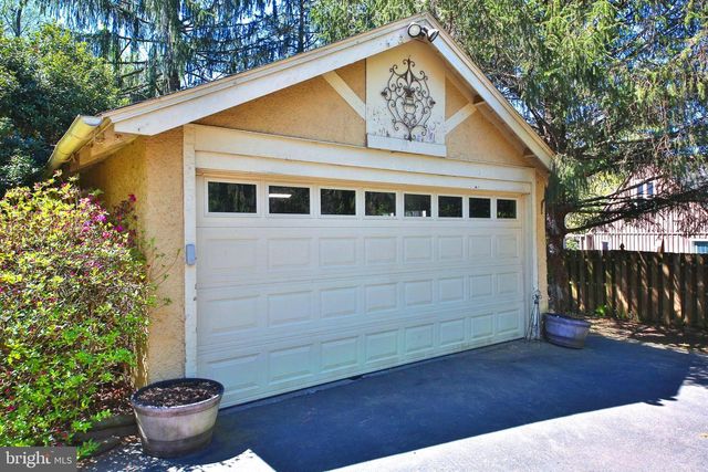 620 S SUMNEYTOWN PIKE, North Wales, PA 19454