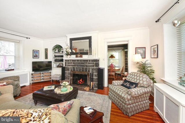 620 S SUMNEYTOWN PIKE, North Wales, PA 19454