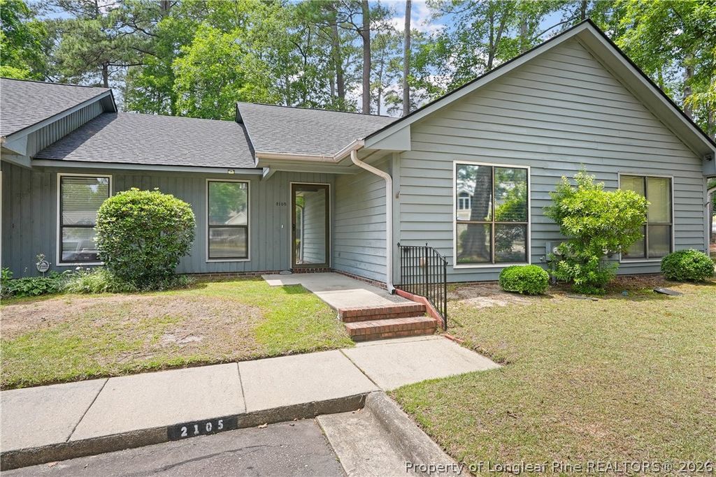 2105 Wexford Oaks Court, Fayetteville, NC 28303 — photo 2