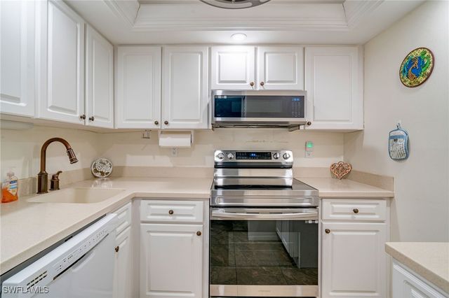 3460 N Key DR 301, North Fort Myers, FL 33903