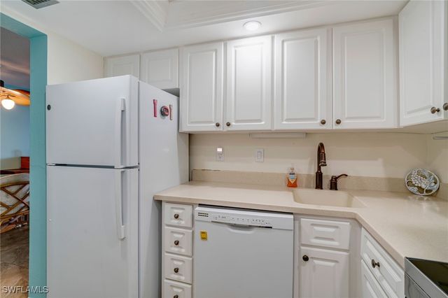 3460 N Key DR 301, North Fort Myers, FL 33903