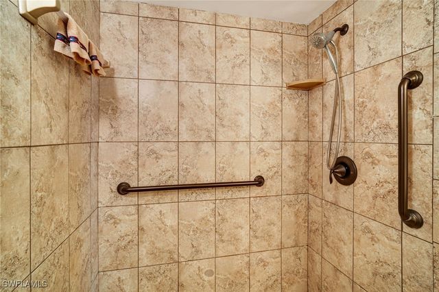 3460 N Key DR 301, North Fort Myers, FL 33903
