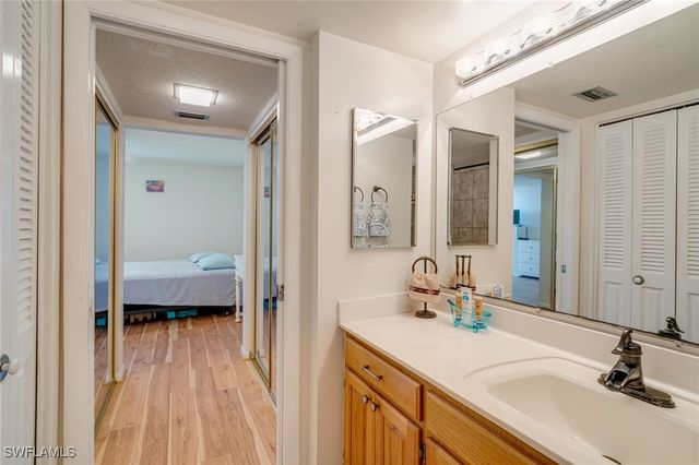 3460 N Key DR 301, North Fort Myers, FL 33903