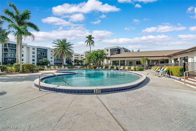 3460 N Key DR 301, North Fort Myers, FL 33903