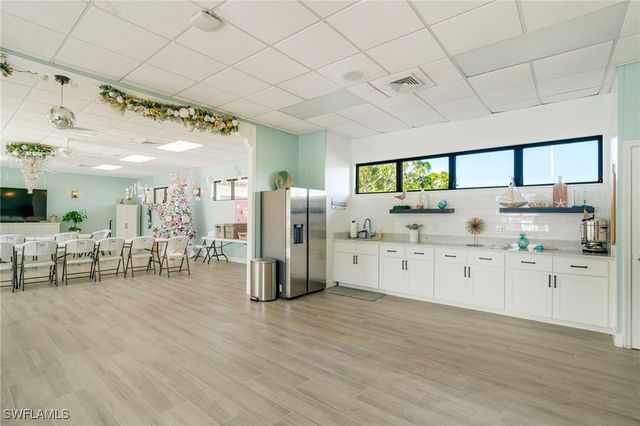 3460 N Key DR 301, North Fort Myers, FL 33903