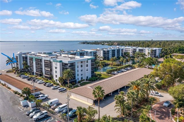 3460 N Key DR 301, North Fort Myers, FL 33903