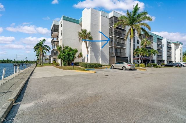 3460 N Key DR 301, North Fort Myers, FL 33903