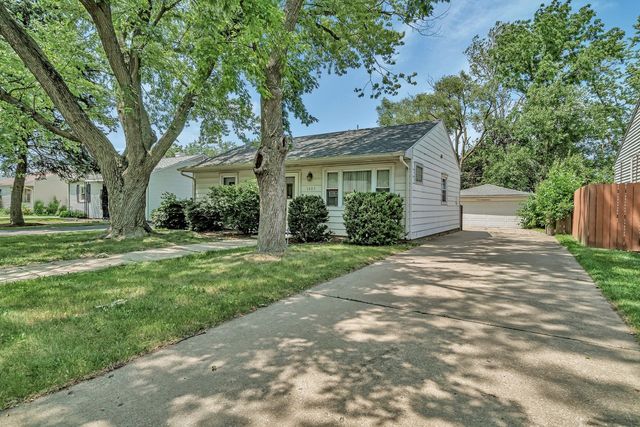 1405 BOSTON Avenue, Joliet, IL 60435
