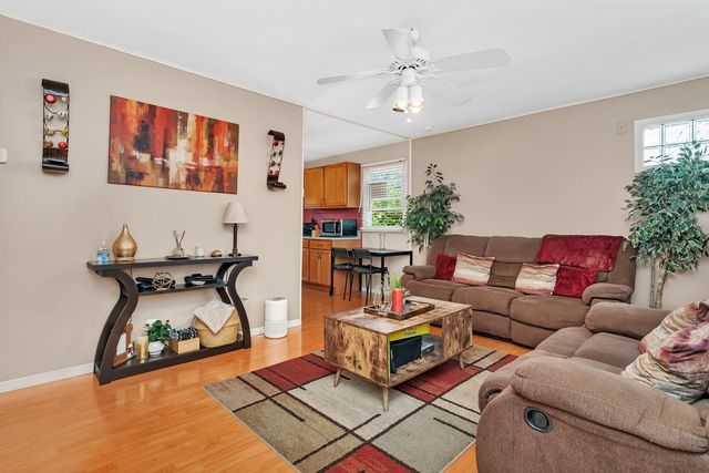 1405 BOSTON Avenue, Joliet, IL 60435