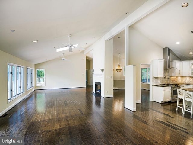 3300 SAWMILL RD, Newtown Square, PA 19073