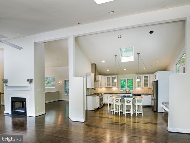 3300 SAWMILL RD, Newtown Square, PA 19073