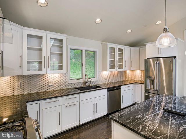 3300 SAWMILL RD, Newtown Square, PA 19073