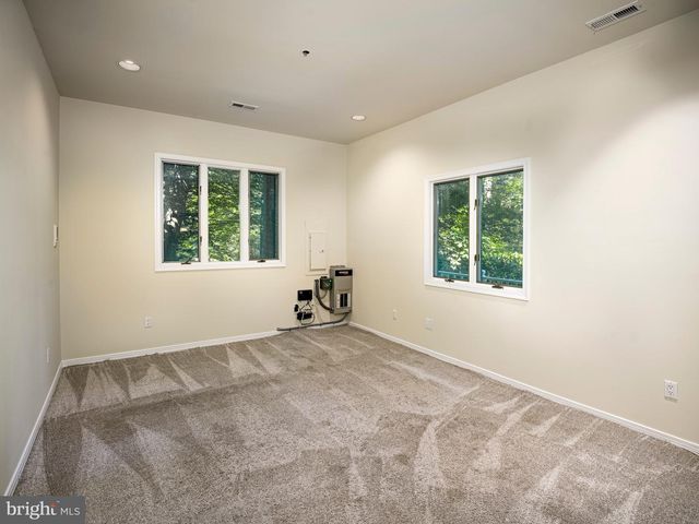 3300 SAWMILL RD, Newtown Square, PA 19073