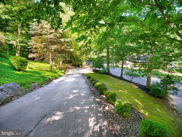 3300 SAWMILL RD, Newtown Square, PA 19073