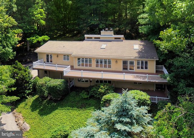3300 SAWMILL RD, Newtown Square, PA 19073