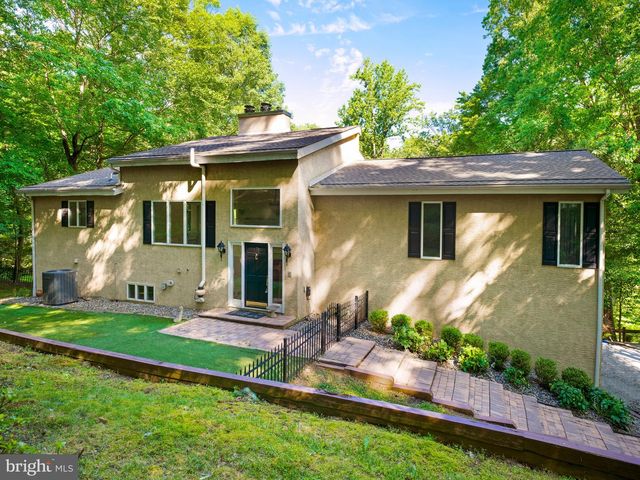 3300 SAWMILL RD, Newtown Square, PA 19073