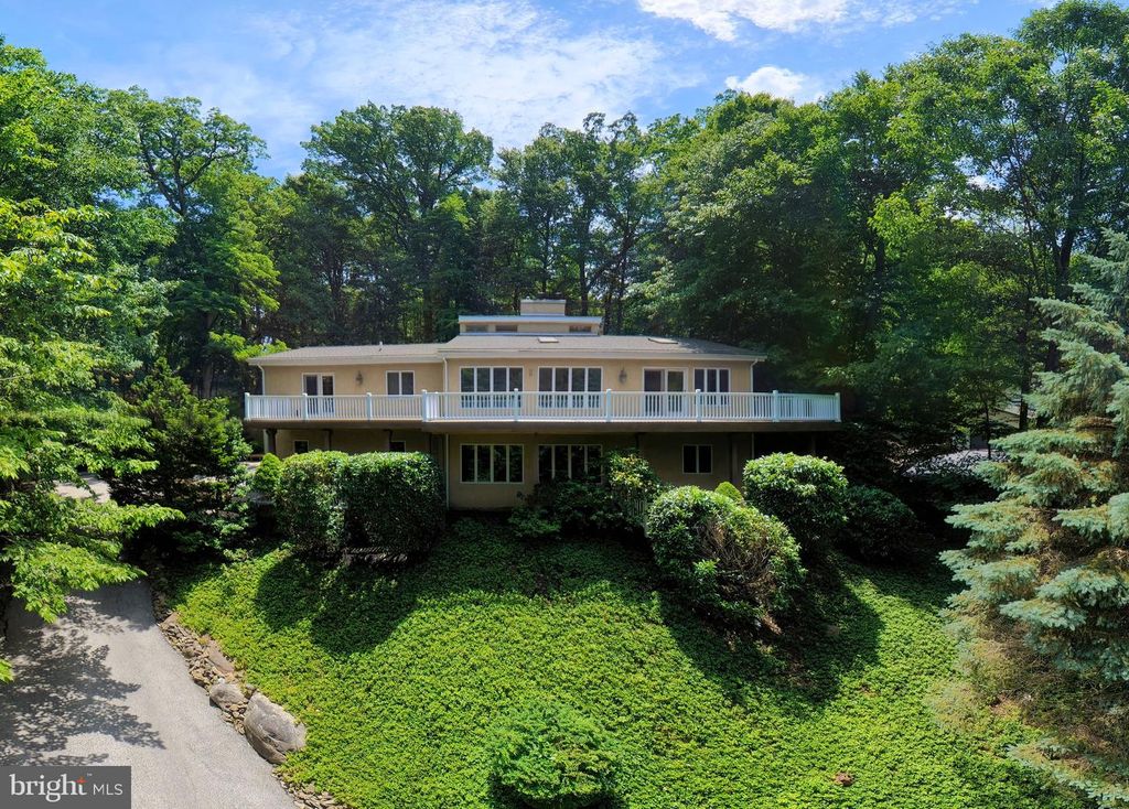3300 SAWMILL RD, Newtown Square, PA 19073