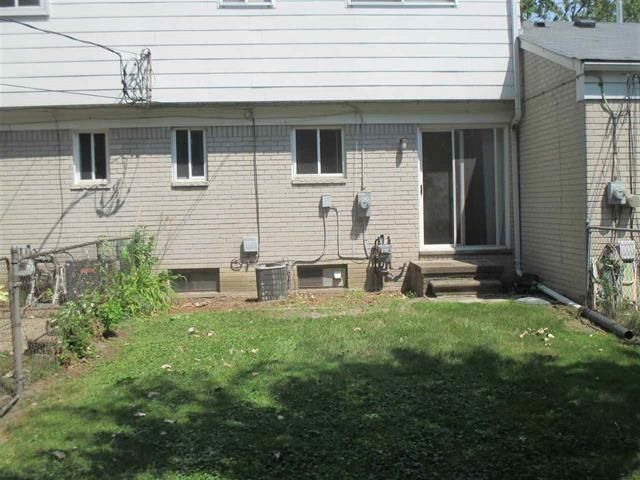 203 N Christine Circle, Mt Clemens, MI 48043