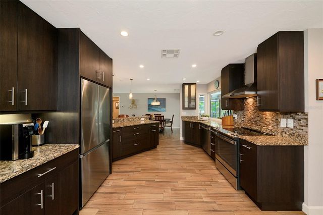 157 LOOKOUT POINT DRIVE, Osprey, FL 34229