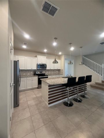 3942 LANA AVENUE, Davenport, FL 33897