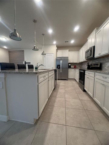 3942 LANA AVENUE, Davenport, FL 33897