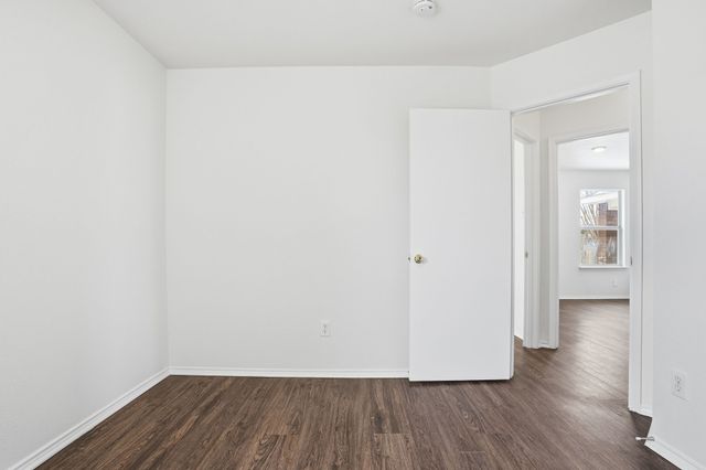 1000 Caleb Street, Burleson, TX 76028