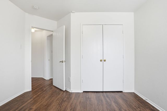 1000 Caleb Street, Burleson, TX 76028