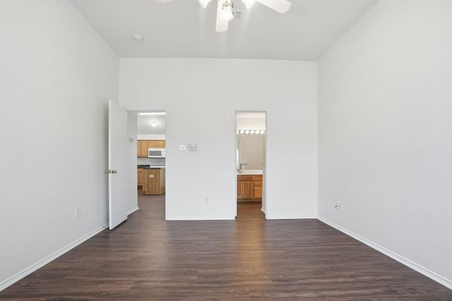 1000 Caleb Street, Burleson, TX 76028