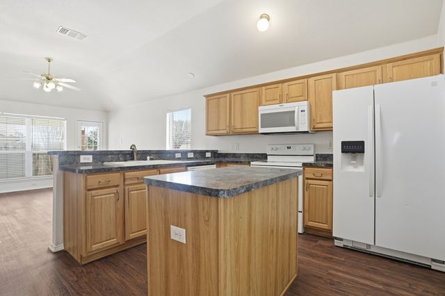 1000 Caleb Street, Burleson, TX 76028