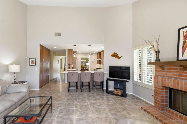 18324 Hampshire Ln, San Diego, CA 92128