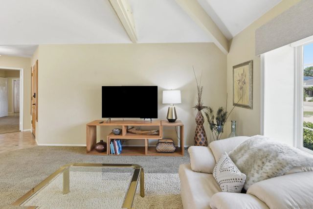 18324 Hampshire Ln, San Diego, CA 92128