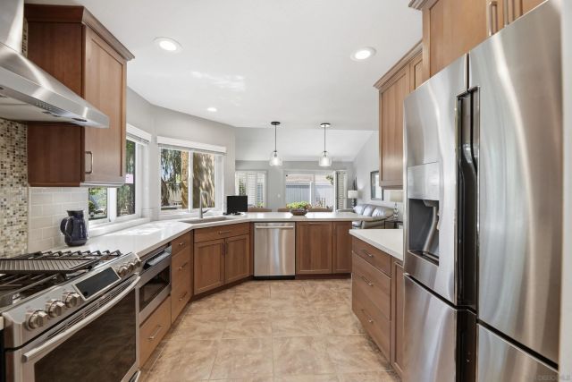 18324 Hampshire Ln, San Diego, CA 92128