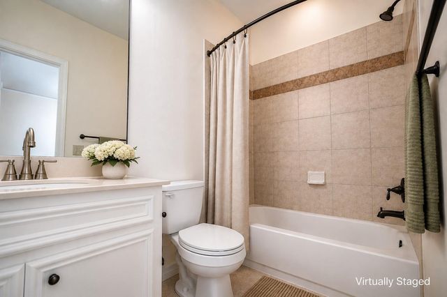 3119 Fairdale Oaks E, Houston, TX 77057