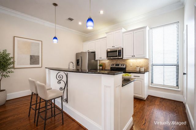 3119 Fairdale Oaks E, Houston, TX 77057