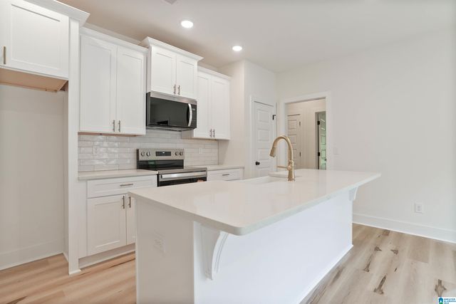 154 SHILOH CREEK DRIVE, Calera, AL 35040