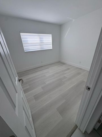 5050 Bayview Drive 6, Fort Lauderdale, FL 33308