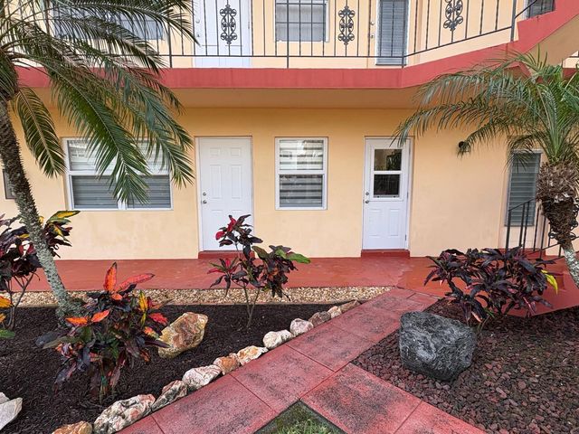 5050 Bayview Drive 6, Fort Lauderdale, FL 33308