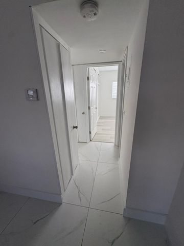 5050 Bayview Drive 6, Fort Lauderdale, FL 33308